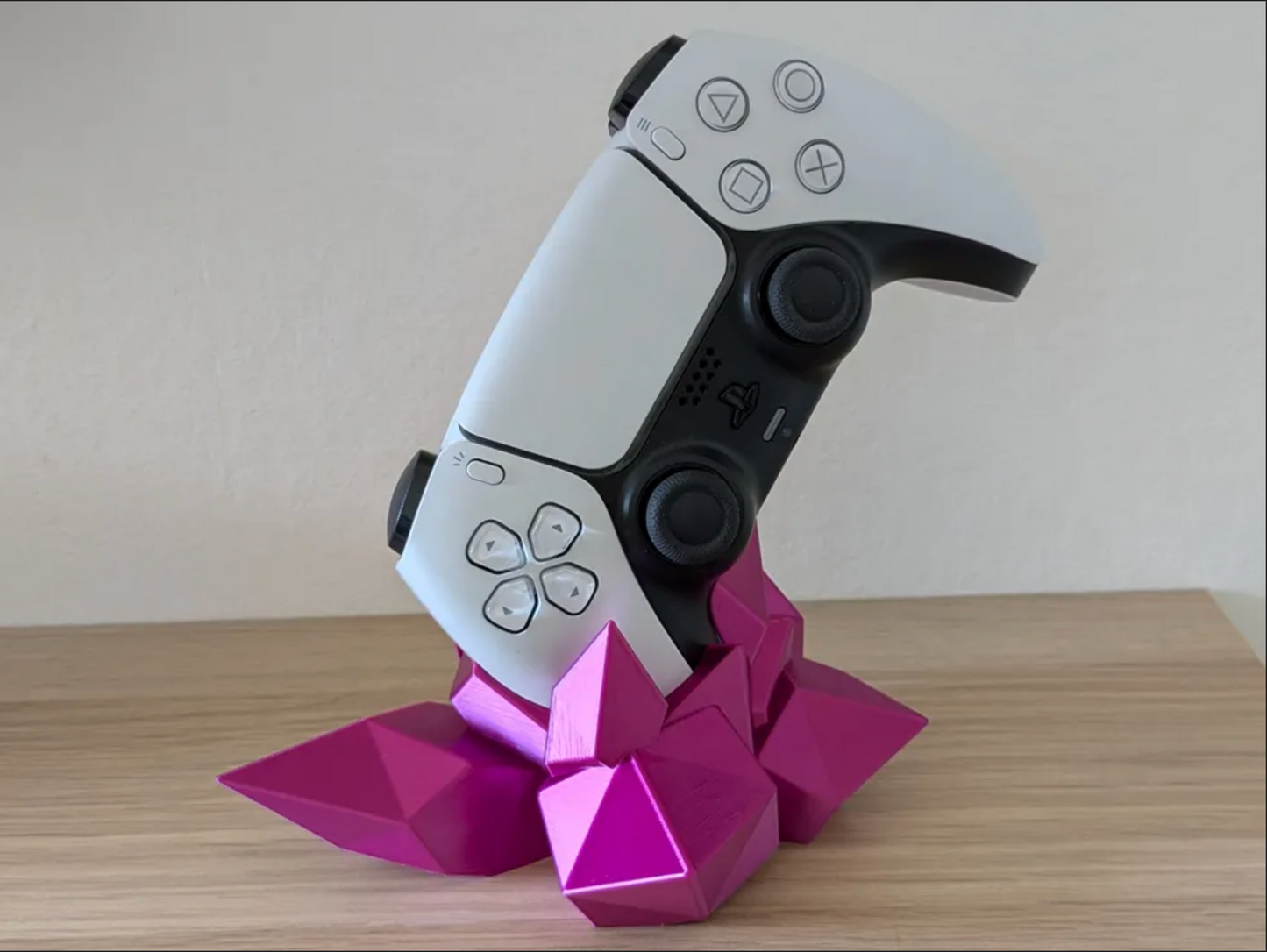 Geometric Crystal Controller Stand – PS5 & DualSense
